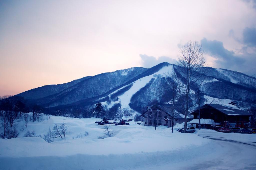 Snowball Chalet At Madarao Mountain Hotel Iiyama Exterior photo